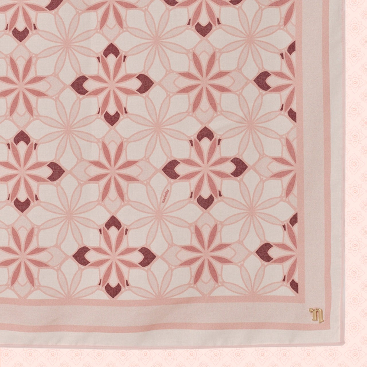 Naelofar Geometric SQ Collection