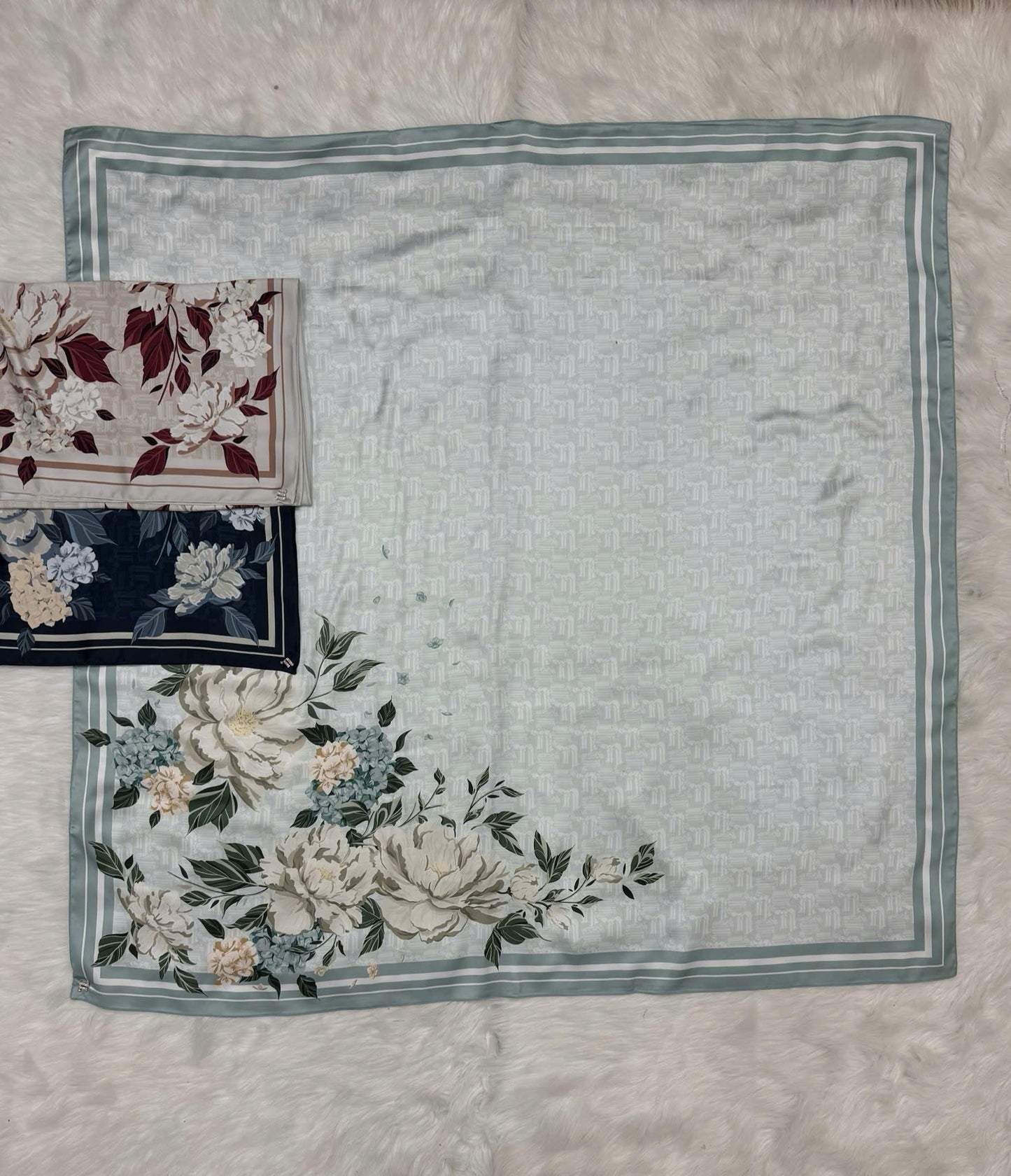 Naelofar 8irthday - Floral Monogram Square The Original Collection