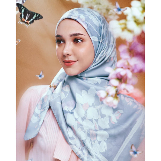Naelofar The Kindness Mania Square The Original Collection
