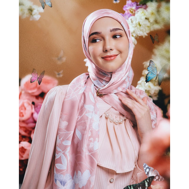 Naelofar The Kindness Mania Square The Original Collection