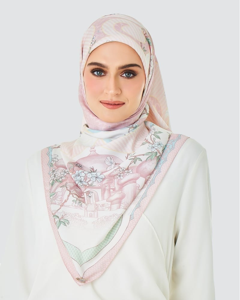 Naelofar X Disney Aladdin Square The Original Collection