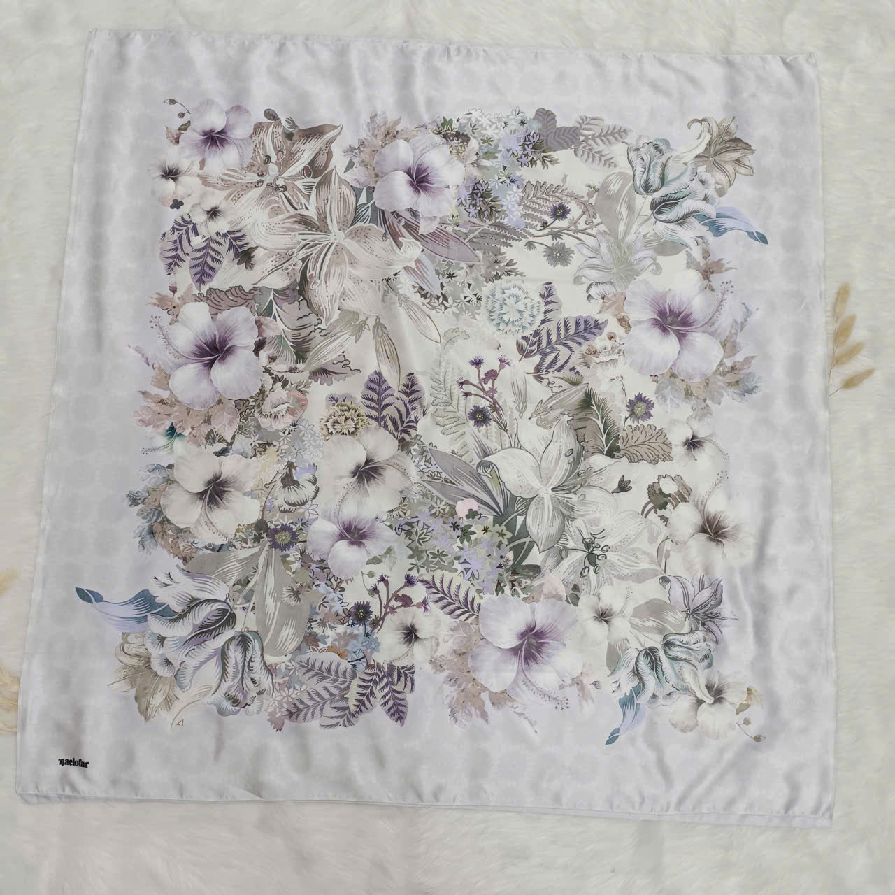 Naelofar - Harmony Square Collection