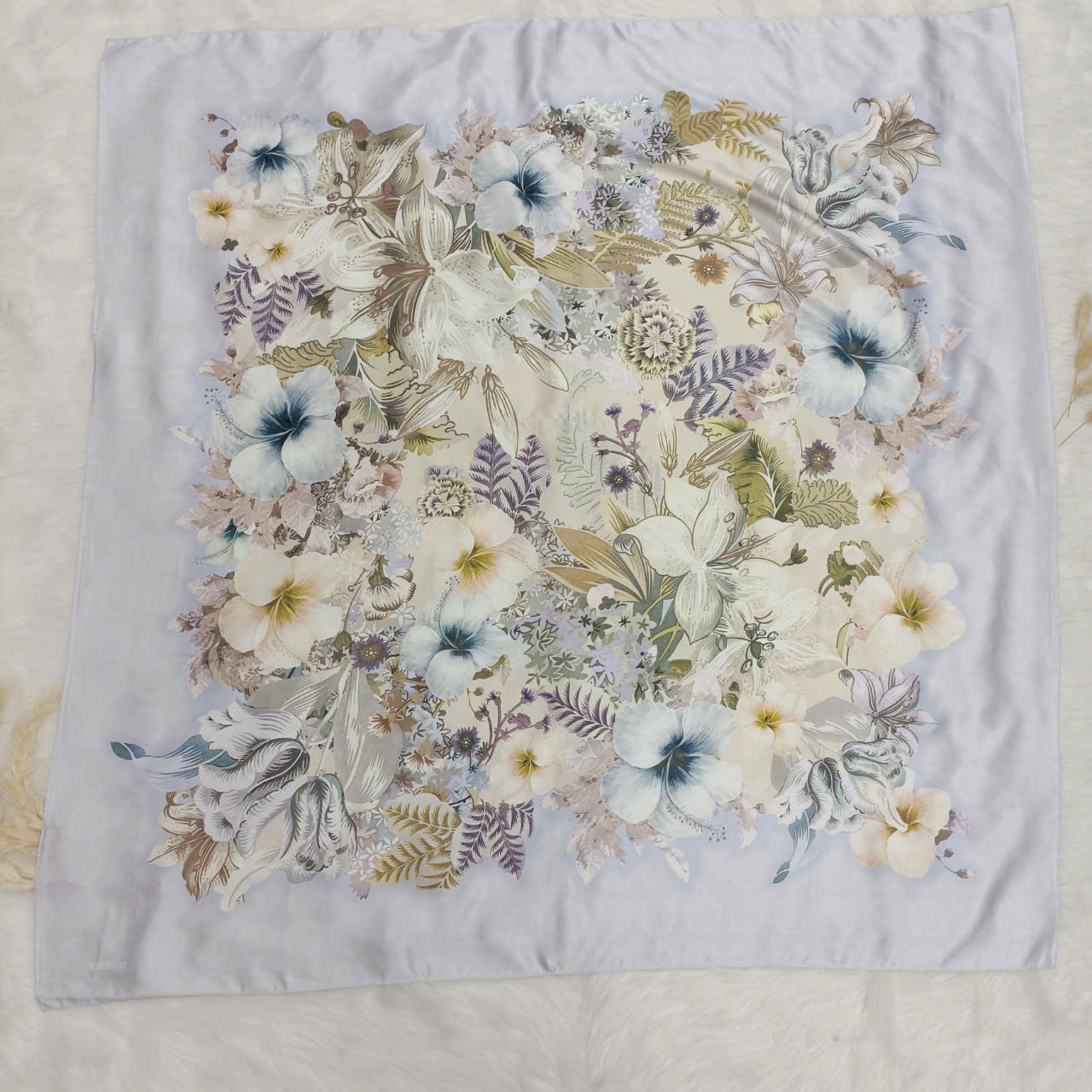 Naelofar - Harmony Square Collection
