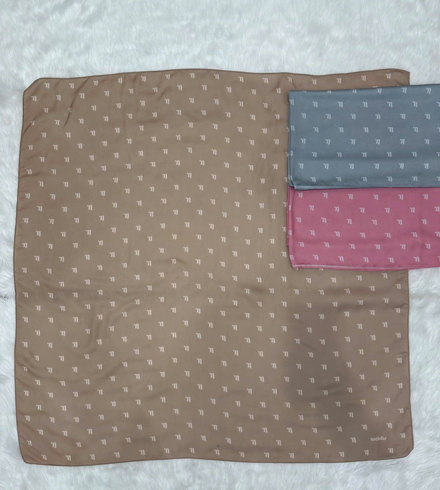 Naelofar GO FAR Moda Square The Original Collection
